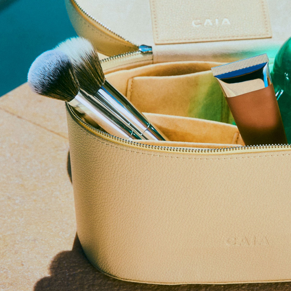 BRUSHES & TOOLS