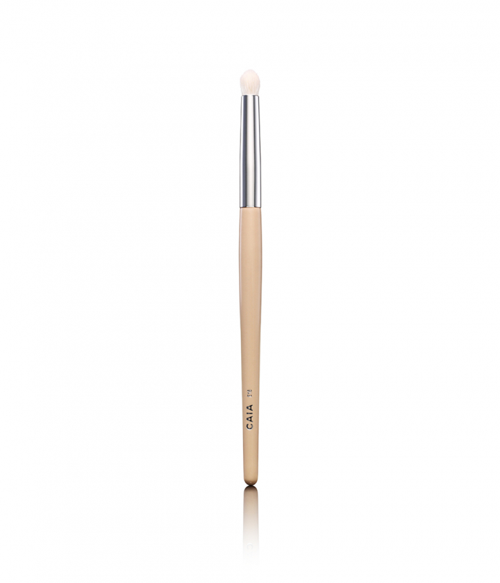 Bullet Crease Brush 16 Eyeshadow Brush | Makeup from CAIA Cosmetics