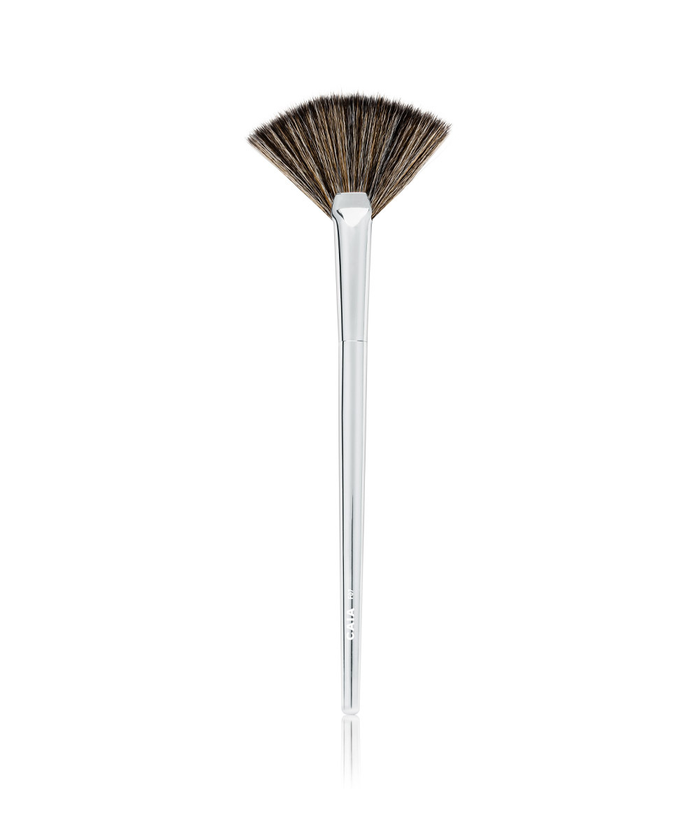 HIGHLIGHTER FAN BRUSH F07 in the group BRUSHES & TOOLS / BRUSHES / Makeup Brushes at CAIA Cosmetics (CAI144)