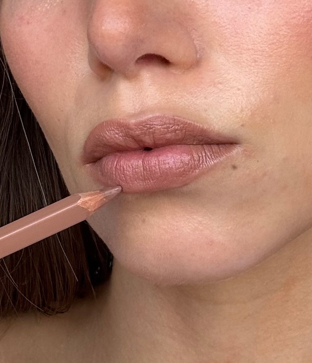 L.O.V LIPAFFAIR Color & Care Lip Pencil 542 – Lipliner Für Definierte Lippen, Pflegend Und Langanhaltend