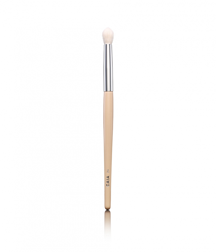 TAPERED CREASE BLENDING BRUSH 14 in the group BRUSHES & TOOLS / BRUSHES / Eyeshadow Brushes at CAIA Cosmetics (CAI508)