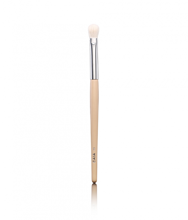 BLENDING BUFFER BRUSH 18 in the group BRUSHES & TOOLS / BRUSHES / Eyeshadow Brushes at CAIA Cosmetics (CAI512)